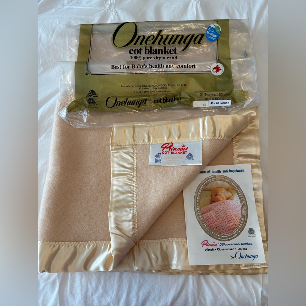 Wool Blanket with Satin Trim